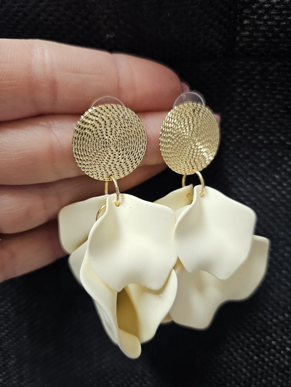 NEW Gold and Cream Floral Petal Drop Earrings